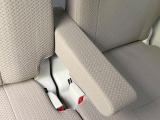 【アームレスト】運転中の身体の負担を軽減してくれるアームレストを装備♪