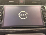 ダッシュボードにスマートに収まる視認性に優れた純正ナビ画面。見やすい画面表示と直感的な操作感で、日常のお出かけから遠出のドライブまでしっかりサポートします。