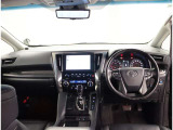 オシャレなインテリアで運転する気分も盛り上がりますよね^^