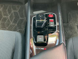 e-POWER専用のシフトレバーは操作しやすく電動サイドブレーキ・ブレーキホールド機能も付いています♪