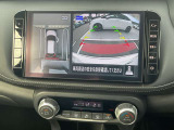 [アラウンドビューモニター]車両を上から見たようなカメラで周りの障害物などが一目瞭然!駐車が苦手な方でも、らくらく駐車♪