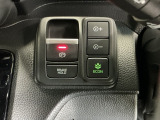 パーキングブレーキはスマートな電子制御式と合わせて渋滞時等にブレーキペダルから足を離しても停車状態を保持してくれるオートブレーキホールド機能で運転が楽になります。スタートはアクセルペダルを踏むだけ