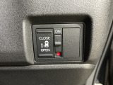 片側電動スライドドア!!荷物で手が塞がる時など簡単にドアの開閉が出来ます!何より力いらずで開閉OK!女性やお年寄りにも優しい♪電動機能はOFFにもできますから元気なお子様の駆け出しも安心!