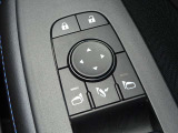 【電動格納ドアミラー】狭い駐車場で便利な電動格納ドアミラーが付いています。