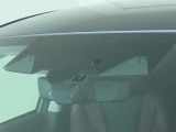 2つのカメラ認識による運転支援知システム「アイサイトX」!万が一の時に付いていると安心ですね!設定した車間距離を保ちつつ前の車に追従するクルーズコントロールが便利で手放せなくなりますよ。