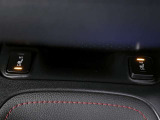 シートヒーター付きで冬場の冷え込むときでもすぐにお身体を暖かくしてくれます!