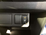 運転席シートヒーター機能付きで寒い冬のシートも瞬時に温まります♪