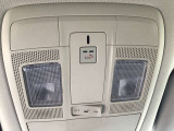 エアバッグ作動時や後突時または車内のSOSボタンを押した際に緊急通報オペレーターに連携し救急・警察を手配します。オペレーターと連携し、ご要望に応じロードサービス手配や近隣販売会社での修理などを調整します