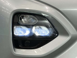 【LEDヘッドランプ】明るいライトが夜間の安全運転をサポートします。消費電力も少なく長寿命です。