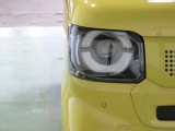 LEDヘッドライトは、点灯の瞬間から光量を発揮し、突然暗くなるトンネルなどでの安定感を高めます。