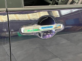 品質へのこだわり!フロアマットやシートなど車内をキレイに清掃し、ニオイや汚れなどを徹底的にクリーニングしてもらっております。室内はピカピカです☆