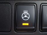 【ステアリングヒーター】寒い季節も素早く温まり快適に運転できます!