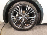 195/50R19タイヤ&19&times;6?J アルミホイール(切削光輝+ダークグレーメタリック/センターオーナメント付)