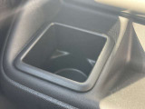 助手席にもドリンクホルダー装備☆