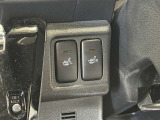 【シートヒーター】シートを温めることによって快適に乗車することが出来ます 冬の寒い時期や、女性の方には魅力のシートヒーターがついています