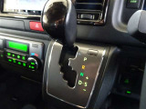 【オートマミッション(A/T)】シフトチェンジの煩わしさから解放される大事な装備です! 最近ではミッションも改良され、燃費もすこぶる良好になってますよ♪