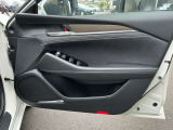 お車は一度拝見頂く事をおすすめしておりますが、遠方の場合ですと難しい為追加写真などを送付することもできますので何なりと相談承ります♪