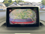 駐車時の後方確認を容易にするバックモニター。安全な運転をサポートし、初心者の方にも安心です。