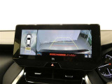 バックガイドモニターで、後方を確認しながら安心して駐車することができます。運転初心者も熟練者も必須の機能ですよ!