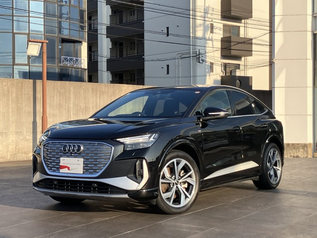 Q4スポーツバックe-tron 40 Sライン
