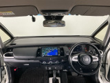 【前方視界】開放的な前方視界!運転がしやすく疲れにくいです♪窓が大きく、見通しがとっても良いおクルマですよ♪