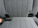 ◆ISOFIX◆シートベルトいらずでチャイルドシートと固定金具を連結するだけでガッチリ固定できます。