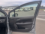 運転席ドア内張り