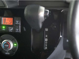 無段変速機(CVT)を搭載。有段変速機に存在する「変速ショック」が無いので、スムーズなアクセル操作が可能です♪