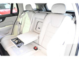 詳細お問い合わせは、VOLVO CAR 姫路まで。079-292-5481