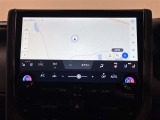 ディスプレイオーディオ搭載車です(T-コネクトナビ)!Bluetoothも付いていますし、フルセグでテレビも視聴出来ます。ナビゲーション契約期間R10年7月まで対応