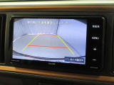 バックでの車庫入れは「バックモニター」がサポートいたします。
