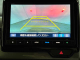 リアカメラ付きで車庫入れも安心。