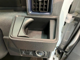 品質には自信があります!ハッピーの品質・キレイなお車をお届けさせていただきたい!そんな気持ちでキレイに仕上げております。フロアマットなどの清掃はもちろん、シート下なども徹底的に清掃しております。
