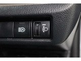 車体が傾いた状態の時にヘッドライトの光の高さを上下に調整することが出来ます!