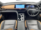 クラウンクロスオーバー 2.4 RS E-Four advanced 4WD 本革シート