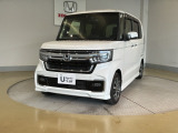 車名の由来:N-BOXの「N」は「New」「Nippon」「Norimono(乗り物)」「Next」のそれぞれの頭文字も含め「これからの新しい日本の乗り物を創造する」という意味合いを込めている。