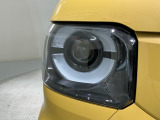 LEDヘッドライトは、点灯の瞬間から最大光量を発揮し、突然暗くなるトンネルなどでの安定感を高めます。