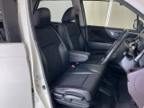 当車両は、次のお客様に気持ちよくお乗りいただくため、専門スタッフによる【徹底シートクリーニング】を施工済みです!