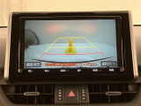 いまや必須装備「ナビゲーション」搭載!知らない場所に、スイスイッとドライブ。なんて便利な機能でしょうか?もう、これなしではハンドルを握れませんね!でも、運転中の操作は危険ですのでご注意ですね♪