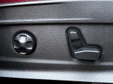 当社の納車前点検・サービスの内容は、車検点検・法定12ヶ月定期点検・油脂類の点検及び交換・バッテリーの点検及び交換等を行い、良好な状態にてご納車させていただきます。