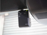 ◆ドライブレコーダー◆映像・音声などを記録する自動車用の装置です。 もしもの事故の際の記録はもちろん、旅行の際の思い出としてドライブの映像を楽しむことができます。