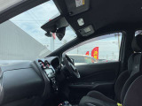 広々とした視界を体感できます。運転が楽しくなりますね。