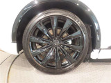 235/45R21タイヤ&21&times;8?Jアルミホイール(グロスブラック塗装)&センターオーナメント