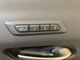 運転の操作性、快適性、など全ては、シートポジションから始まります。シートメモリーは、重要な機能です。