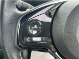 【ステリモ】ステアリングリモコンスイッチにてオーディオ操作可能となっており、運転にも集中できます。少しでも視線移動を減らし事故に遭う確率を下げます。