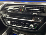 ●デュアルオートエアコン:運転席・助手席それぞれで温度設定が可能な独立式オートエアコンを標準装備しております!