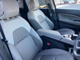 ◆運転席まわり◆広さと快適さ、そして使いやすさが揃っています!コンパクトなボディにゆとりある空間が広がっています!