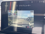 ドライブレコーダーの映像。ナビのモニターに前後の映像を映し出せます
