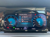 デジタルメータークラスター:VWが採用する&rdquo;デジタルメーターは、大型のデジタルディスプレイを搭載し、メーター内にナビなどのインフォテインメントを表示します。