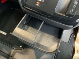 センターコンソール小物置き